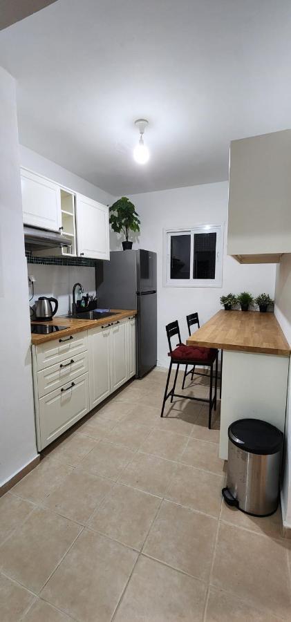 Eilat Octopus Apartment - אילת אוקטופוס -שני חדרים וסלון, בריכה בקיץ Esterno foto